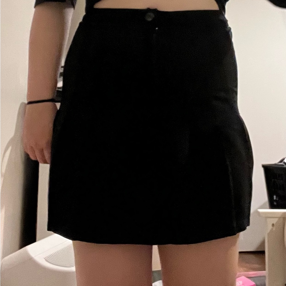 Urban Outfitters Black Pleated Skirt